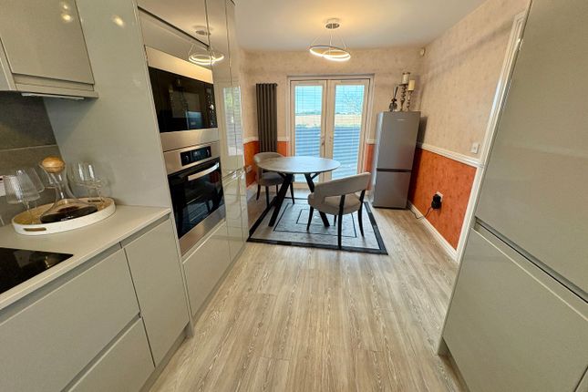 6, Harvey Close, Leicester photo 4