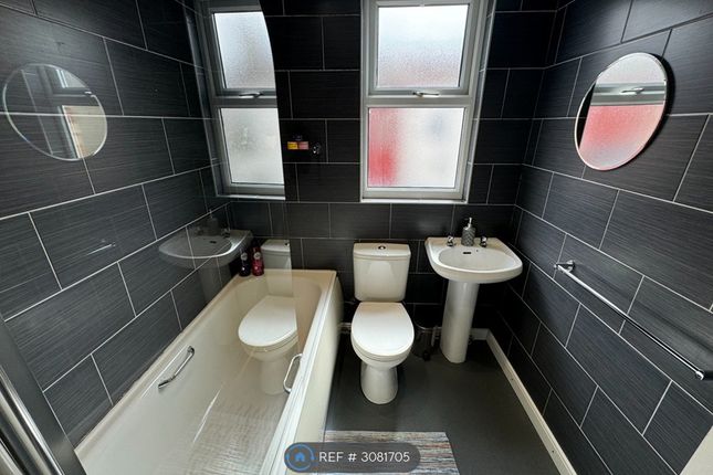 Liverpool photo 4