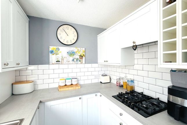 11, Carnoustie Close, York photo 4