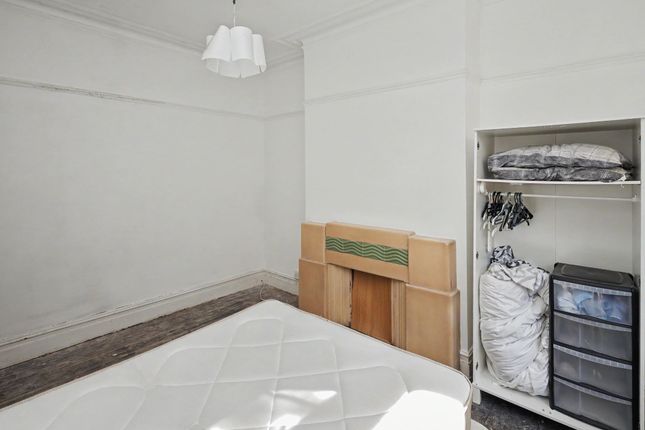 15 Netherfield Road, London photo 4