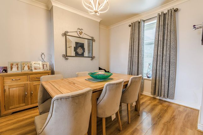 7, Courtenay Road, Barry photo 3