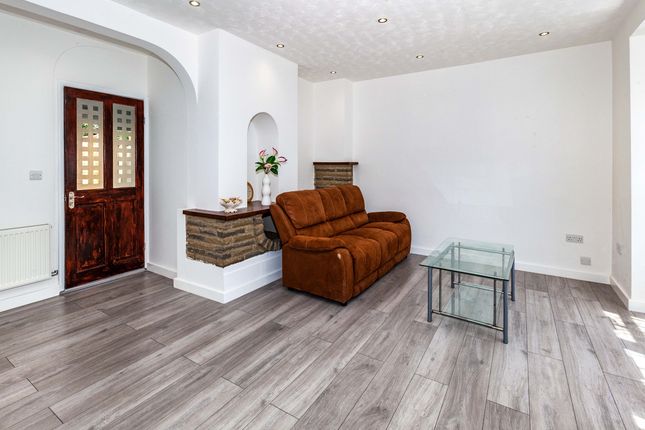 1, Boyn Valley Road, Maidenhead photo 3