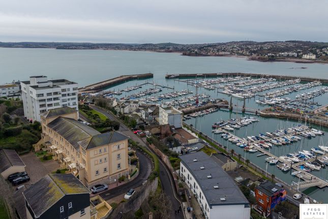 7 The Riviera, Torquay photo 2
