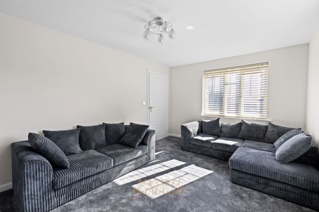24 Greenhurst Drive, East Grinstead photo 3