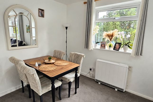 5 Laburnum Court, Twickenham photo 4