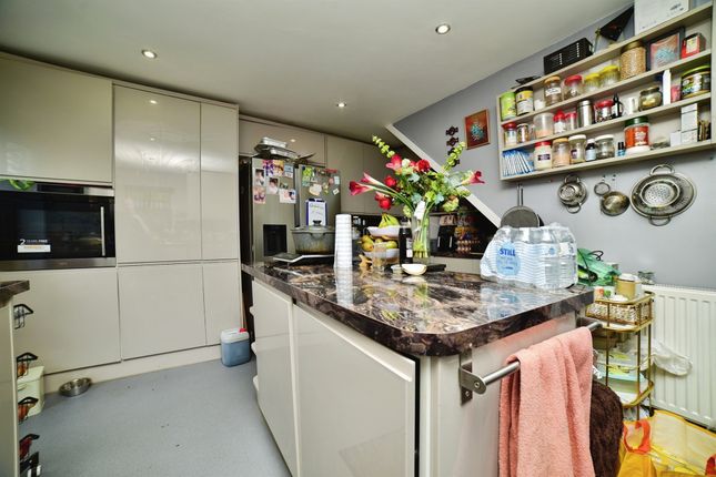 94, West Grove, HULL photo 4