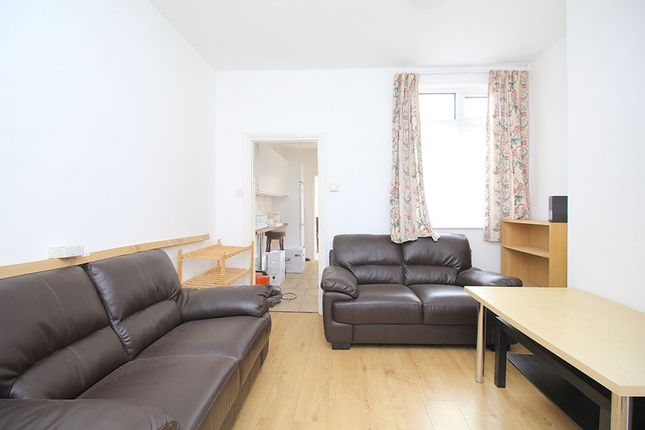 Town house to rent in Leopold Street, Loughborough