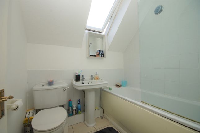 Granville Place, Pinner photo 4