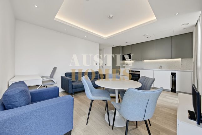Apt 59, Carrara Tower, London photo 2
