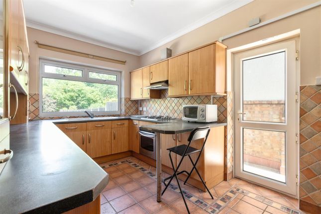 102, Wandle Road, Morden photo 4