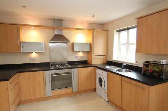 24, Blithfield  Way, Stoke-on-Trent photo 3