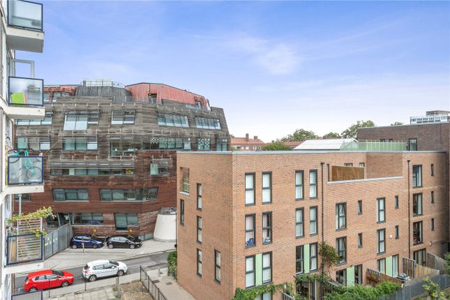 Flat for sale in Laburnum Street, London