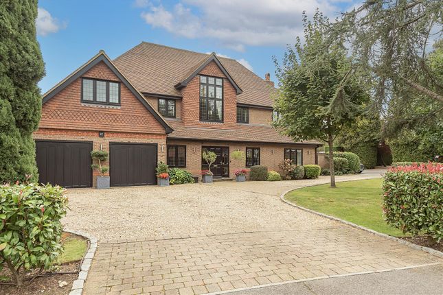 Thumbnail Detached house for sale in The Uplands, Harpenden