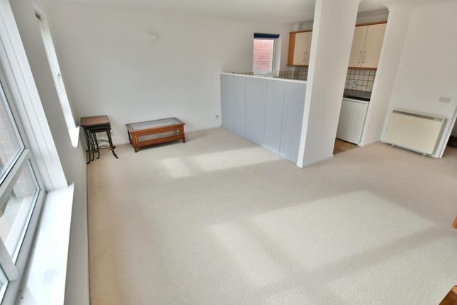 Flat 22 Marlborough Court, Allenview Road, Wimborne photo 4