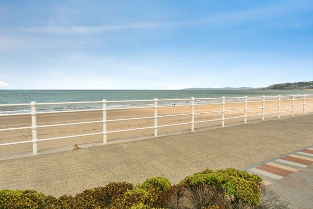 Apartment 14, The Marine View Apart,, Marine Road, Colwyn Bay photo 2