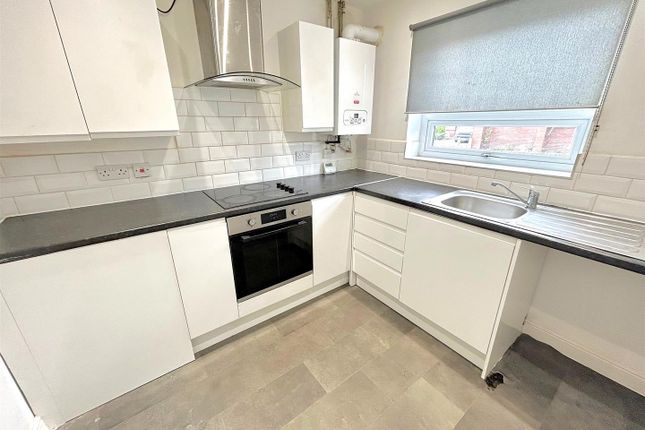 151, Henry Street, Leigh photo 3