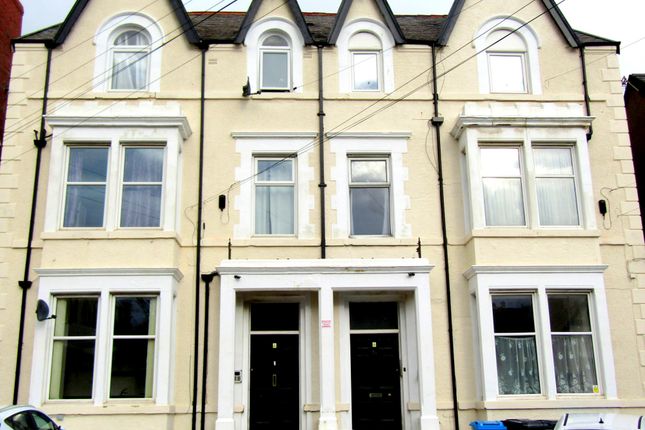 Flat to rent in Bath Street, Rhyl, Clwyd