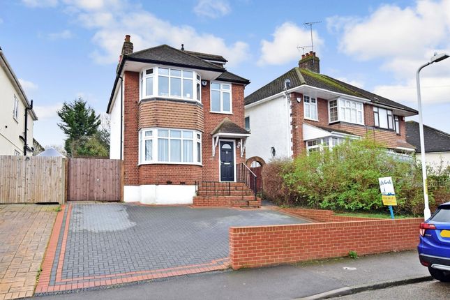 Detached house to rent in Lamorna Avenue, Gravesend