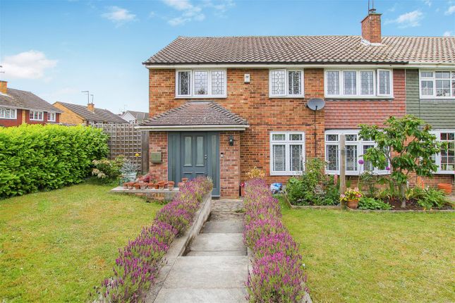 Semi-detached house for sale in Barn Mead, Doddinghurst, Brentwood