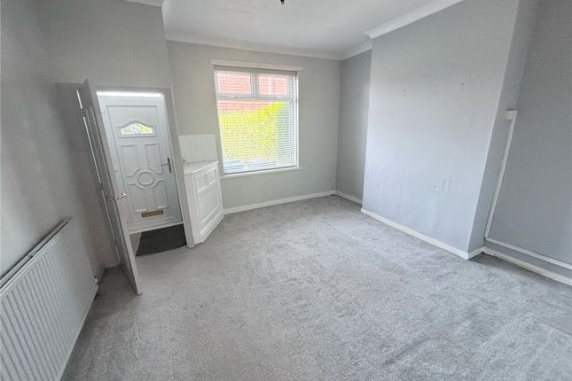 29, Hilton Fold Lane, Manchester photo 3