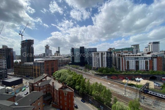Flat to rent in The Gate, 21 Aspin Lane, Manchester