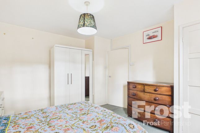 Thirlmere Avenue, Slough photo 4