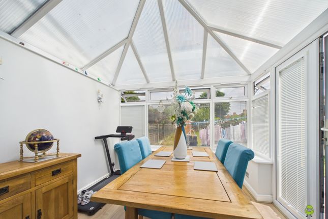 2, Berkeley Avenue, Bexleyheath photo 3