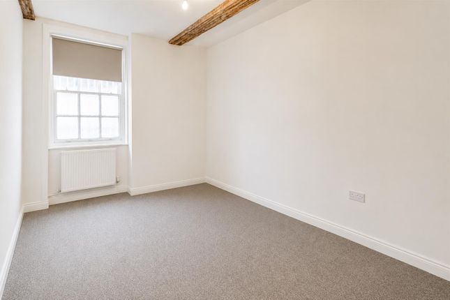 Flat 1, 4, Market Hill, Southam photo 5