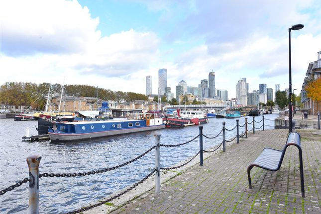 Flat for sale in Baltic Quay, 1 Sweden Gate, London