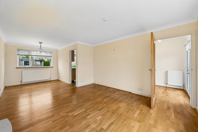 Alva Gardens, Bearsden photo 3