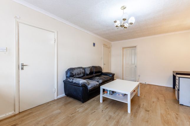 112, Hamilton Crescent, Harrow photo 4