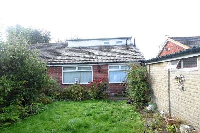 13, Lyndon Close, Bury photo 3