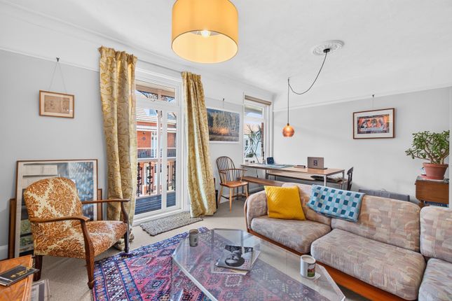 Top Floor, 12, Russell Road, Felixstowe photo 5