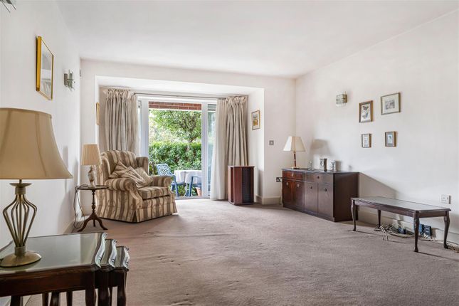 12, Grosvenor Heights, North Chingford photo 4