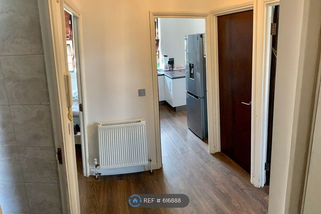 Flat to rent in Joseph Lister Lodge, London