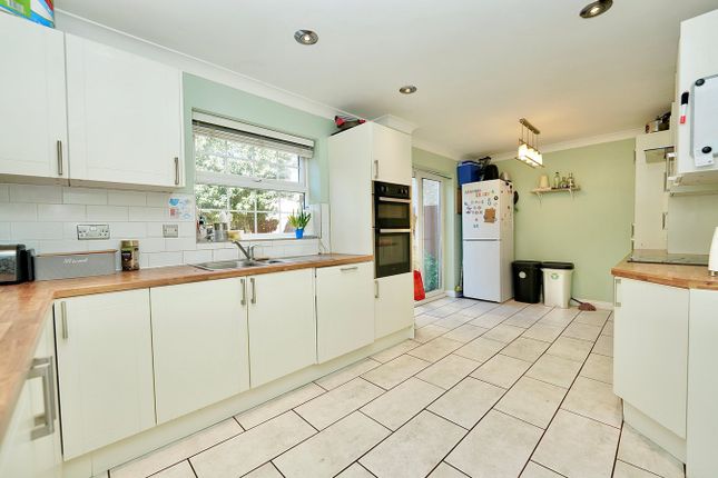 2, Robertson Way, Huntingdon photo 4