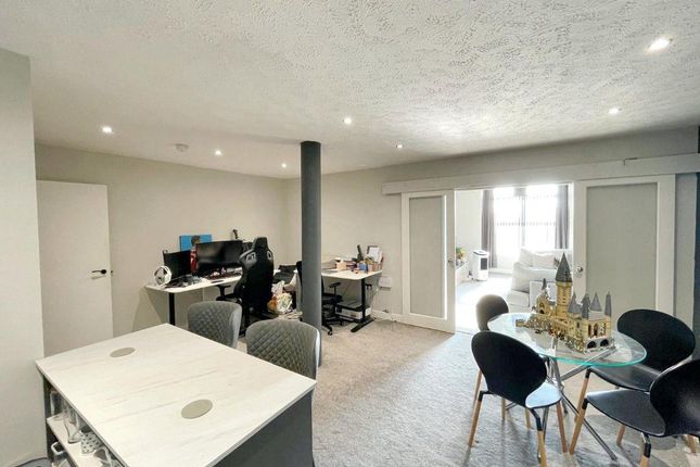 Apartment 208, Victoria Mill, Manchester photo 3