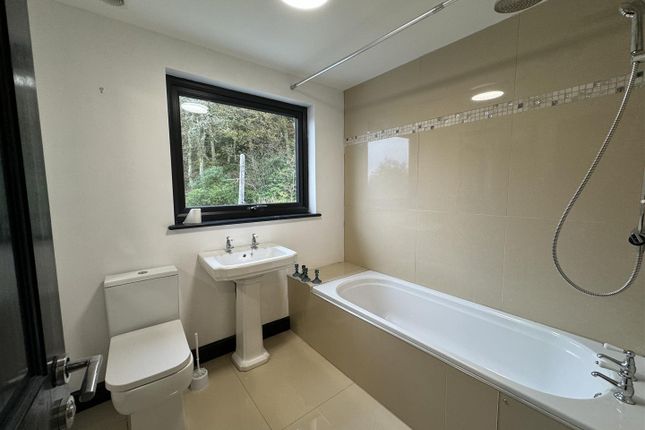Upstairs Bathroom