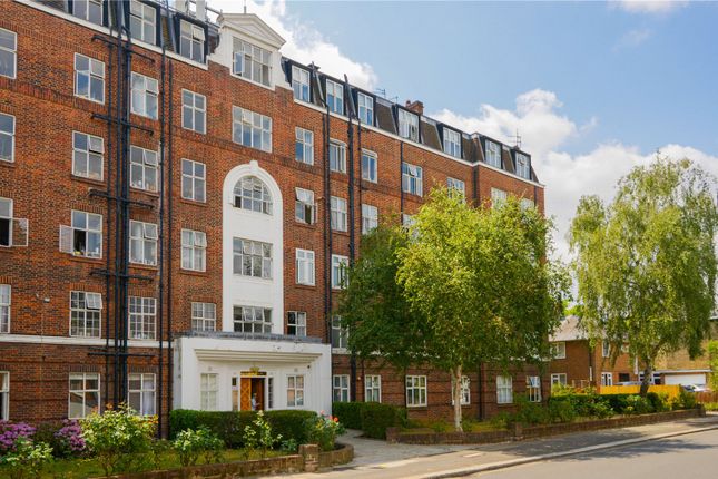 Thumbnail Flat for sale in Wellesley Road, Chiswick, London