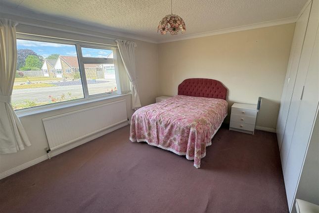 26, Tasman Close, Rustington photo 4