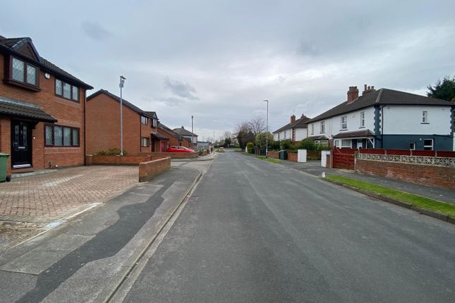12, Austhorpe Drive, Leeds photo 5