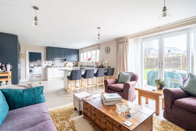 5, Abingworth Crescent, Pulborough photo 3