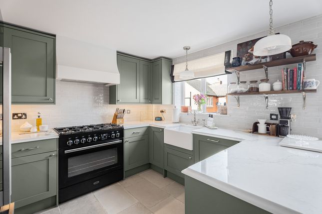 22, Lucerne Avenue, Bicester photo 4