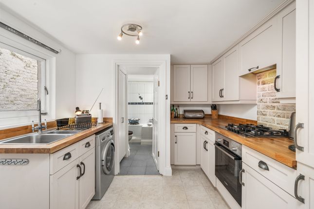 Basement Flat, 1, Ashburnham Road, Chelsea photo 4