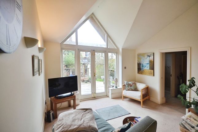 104, Kimberley Road, Cardiff photo 3