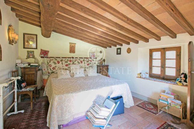 Villa for sale in Gaiole In Chianti, Siena, Tuscany