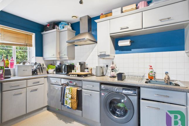 14, Cable Crescent, Milton Keynes photo 4