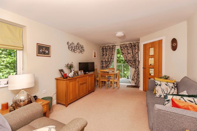 28, Applegate House, Seymour Road, TROWBRIDGE photo 4