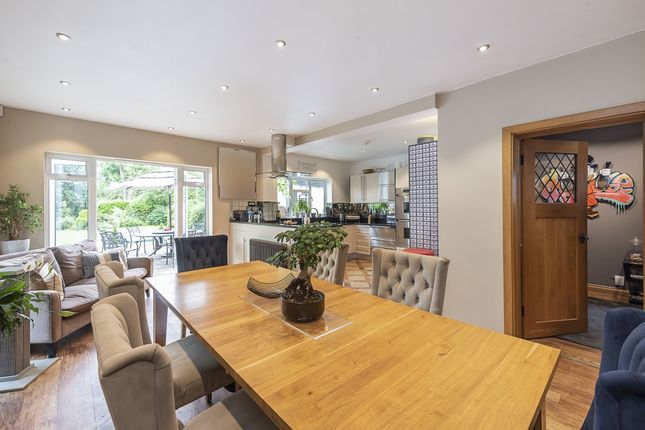 Detached house to rent in Highfield Way, Rickmansworth