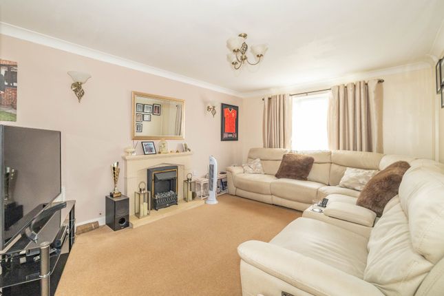 3, Acacia Drive, Canterbury photo 2